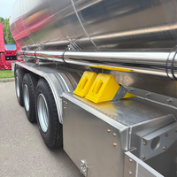 Semi-remorque citerne à carburant en alliage d'aluminium à 4 compartiments de 45 m³, légère et capable de transporter une grande quantité de marchandises