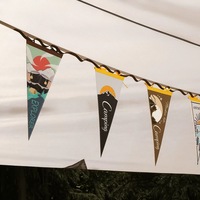 Drapeaux de bannière saisonniers de Noël personnalisés imprimés fanions promotionnels non tissés imperméables et écologiques pour décor de fête de mode