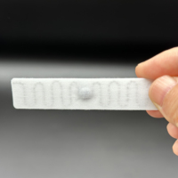SUNLAN Mini 70*15MM impermeable RFID etiqueta de costura interfaz NFC Etiqueta de lavandería textil lavable para ropa frecuencia UHF 860-960MHz