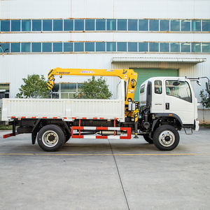 Prix Compétitif Sinotruk Grue de levage montée sur camionnette de 3 tonnes, Camion-grue de transfert de marchandises de petite taille à vendre - Product Image 5