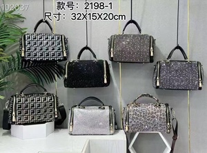 2025 nouveau luxe diamant sac à main femmes en cuir PU Boston sac grande capacité bandoulière sac à bandoulière tendance mode oreiller Style - Product Image 2