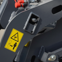 Mini-chargeuse compacte sur chenilles V1100 avec moteur diesel Kubota, boîte de vitesses et pompe pour usage agricole et de construction