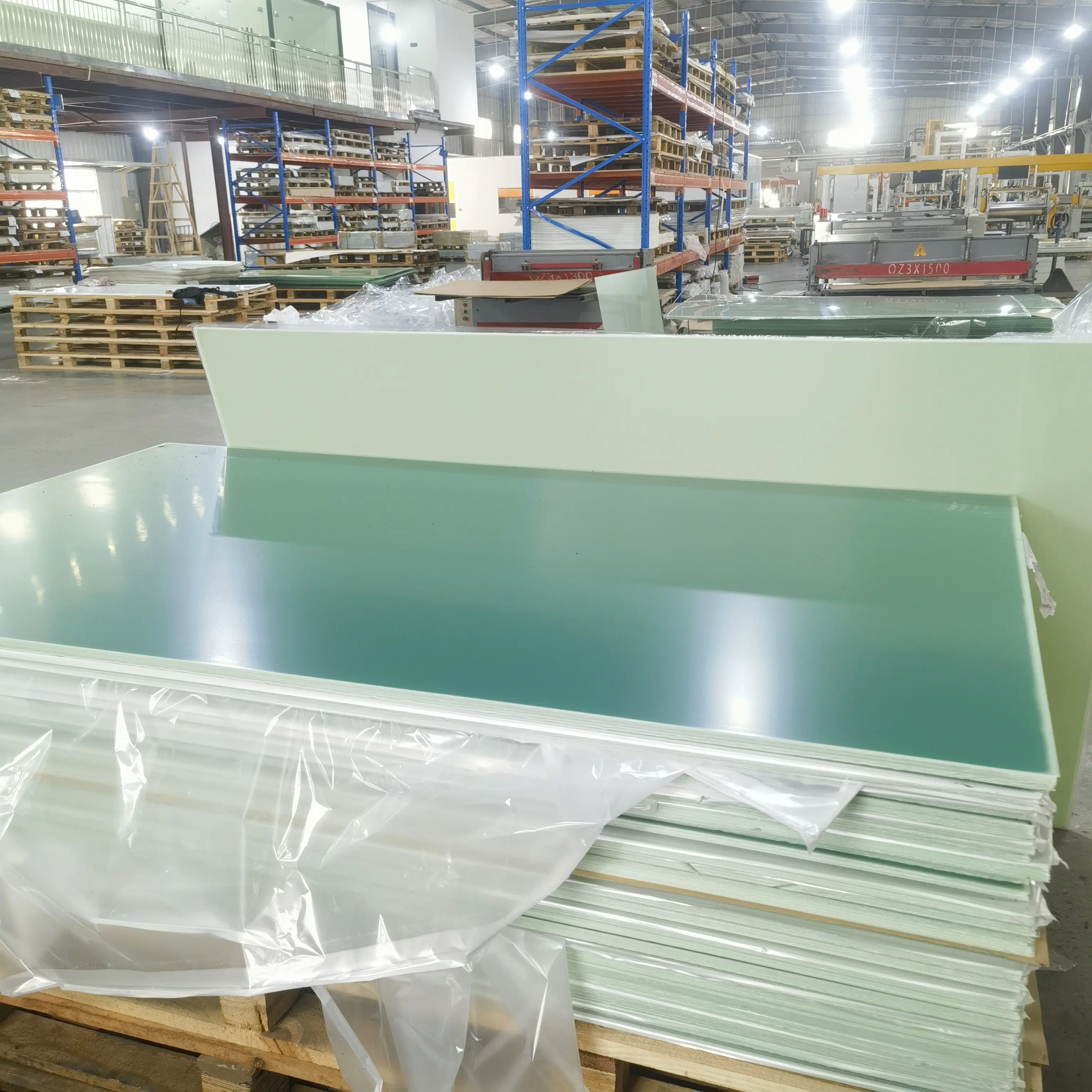 工場はFr4黄色エポキシ樹脂ボード5.0mmとガラス繊維ボード5.0mmエポキシ樹脂ボードの製造に特化しています