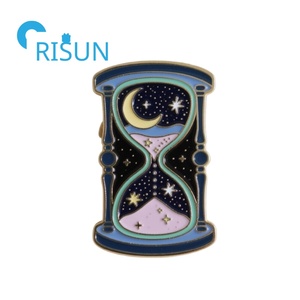 Usine Unique Sandy Clock Sandtimer Quicksand Time Turner Émail Épinglette Broche Bijoux Personnalisé Dessin Animé Sablier Pin Badge - Product Image 2