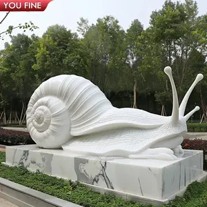 Großes handgeschnitztes Natürlicher Marmor-Snagel-Gärten-Skulptur zu verkaufen