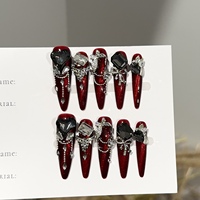 Faux ongles de luxe gothiques rouges faits main sur mesure, à presser, avec cœurs 3D, réutilisables, pour nail art