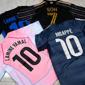 En stock – Maillot de football personnalisé 2026 – Achat en gros – Fournisseur de maillots de football rétro pour fans et joueurs - Product Image 1