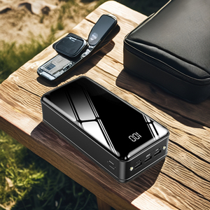 Banque d'Énergie 50000mAh Très Vendue, Charge Rapide avec Trois Ports USB, Chargeur Portable Étanche - Product Image 3