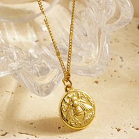 Collier de luxe pour femme plaqué or avec pendentif pièce Abeille, en acier inoxydable 316L, avec chaîne gourmette gaufrée