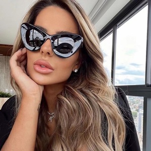 Lunettes de soleil œil de chat UV400 à monture complète, lunettes de protection solaire tendance pour femmes - Product Image 1