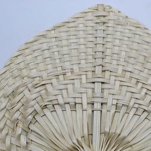 Mini abanico de mano de bambú Premium para boda - Product Image 3