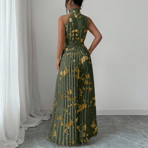 Combinaison plissée à col montant pour femme avec ceinture à nouer et imprimé floral doré - Product Image 2