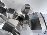 Machine de mélange octogonale de qualité alimentaire pour poudres et granulés, idéale pour les épices et assaisonnements LiangYi LT-T2000 50-2000kg/h