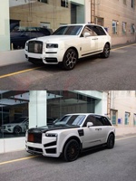 Kit carrosserie en carbone sec M-Style pour Rolls-Royce Cullinan : Capot, passages de roues, jupes latérales, calandre avant, aileron arrière.