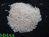 Exportation en vrac de sable et de copeaux de pierre de quartz blanc super fin pour usage industriel avec différentes tailles, qualité d'exportation, meilleur prix