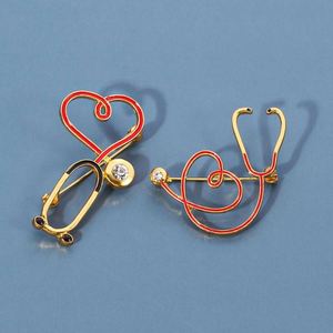 Novo Designer Atacado Colorido Coração Doctor Hospital Enfermeira Estetoscópio Ill Cartoon Barato 2025 Broche Peitoral Esmalte Pinos - Product Image 5