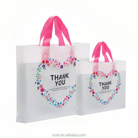 Sac fourre-tout réutilisable en plastique écologique personnalisé avec poignées, impression de logo, imperméable et durable pour supermarché et exposition
