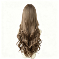 Perruque ondulée marron élégante avec frange rideau aérienne, boucles longues et volumineuses, idéale pour le coiffage quotidien et les rendez-vous.
