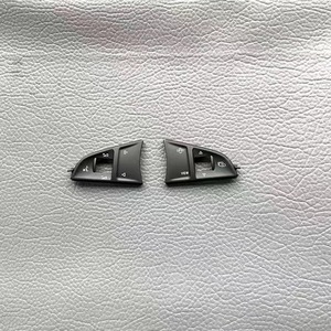 ใช้ได้กับฝาครอบปุ่มพวงมาลัยมัลติฟังก์ชั่นของ Skoda Octavia, Superb, Kodiaq, Fabia และ Rapid - Product Image 4