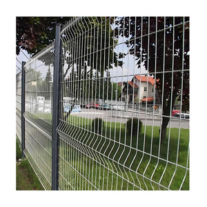 Métal résidentiel de revêtement de PVC 3d pliant la barrière soudée de grillage avec les poteaux carrés - Product Image 4