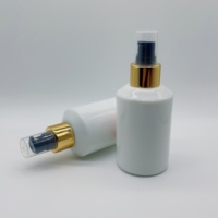 Flacon en verre cosmétique pour lotion, 120 ml, avec épaule inclinée, en verre opale blanc, avec pompe à lotion dorée, produits de haute qualité