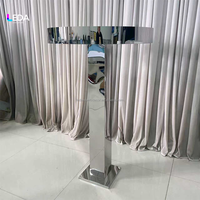 Centres de table de mariage LEDA, support rond en métal doré pour fleurs avec rideau de perles de cristal, décoration pour mariage, fête, événement