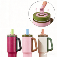 Thermos en acier inoxydable 32 oz avec logo personnalisable, design élégant et minimaliste, isolation sous vide anti-fuite, couvercle à ouverture par pression, paille