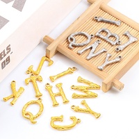Bijoux 3D plaqués sous vide en or 18 carats personnalisés pendentif de 26 A-Z de lettres initiales pendentif de lettres en acier inoxydable