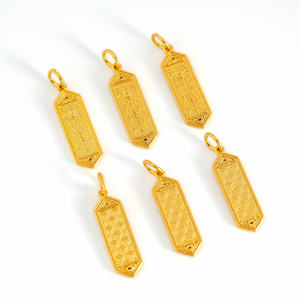 قلادة نسائية مطلية بالذهب عيار 24 قيراط بتصميم مستطيل ومربع للبيع بالجملة - Product Image 1