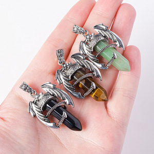 Pendentif Dragon en Cristal de Guérison, Améthyste Naturelle et Quartz Rose, Collier Tour Hexagonale à Double Pointe pour Bijoux Chakra, Vente en Gros - Product Image 3