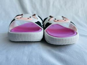Pantofole a Forma di Mucca Cartoon La Gran H, Rosso Rosa, Punta Aperta, Suola in EVA, per Tutte le Stagioni, da Indossare in Casa - Product Image 4