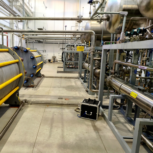 Petit générateur d'hydrogène gazeux de haute pureté, écologique, contrôlé par PLC, liquide brun HHO H2 - Product Image 1