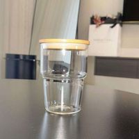 Gobelet en plastique transparent de 3 oz pour servir des desserts modernes, comme la mousse, la panna cotta et la crème brûlée