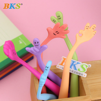 BKS publicité papeterie noir stylo en plastique Logo personnalisé cadeau stylo dessin animé caoutchouc stylo à bille