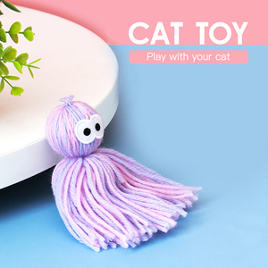 Fabricant de gros bâton de taquin balle en peluche élastique balle en peluche pour chat - Product Image 3