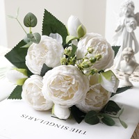 Direct van de fabriek: Scandinavische stijl, handgemaakte, realistische zijden witte camelia bruidsboeket, fotografische rekwisieten, Valentijnsdag