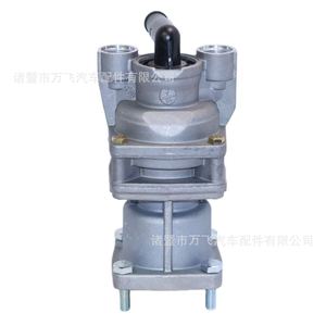 Cilindro Maestro de Freno 4613192710 Para Camiones Pesados DAF Iveco Ford y Remolques de Pasajeros - Product Image 1
