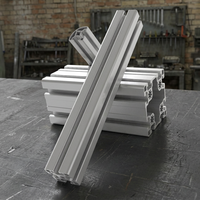 Fabricant chinois vend directement des rails en zinc-aluminium-magnésium certifiés TUV pour système de montage de panneaux photovoltaïques sur toiture