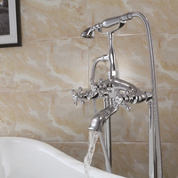 Robinet de baignoire autoportant en or brossé avec douchette à main |   Robinet de baignoire sur pieds de style vintage, cascade, débit élevé