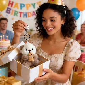 Llavero de Peluche Personalizado HR, Diseño de Animal de Peluche Adorable para Mujer, Llavero Ecológico y Duradero con Colgante para Bolso - Product Image 4