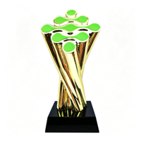 Trophée métallique personnalisé en gros, ruban torsadé vert et or, base noire, impression UV, poli, portable, respectueux de l'environnement