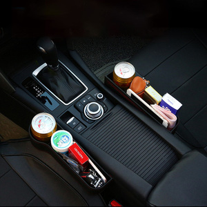 Accessori Auto Personalizzati, Gadget per Auto, Organizzatore in Pelle su Misura per Fessure del Sedile Auto - Product Image 1