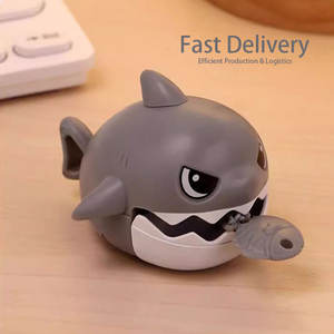 ของเล่นพวงกุญแจรูปฉลามกินปลาเล็กแบบดึงเชือกเคลื่อนไหวได้ ปี 2024 ของเล่นแปลกใหม่สำหรับพวงกุญแจรถยนต์ - Product Image 4