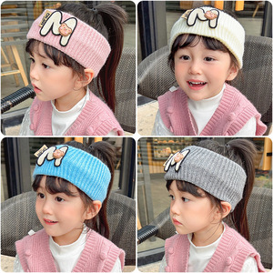 Fascia per capelli in lana lavorata a maglia a tesa larga stile coreano per bambini, con logo a lettera M, versatile, calda, antivento, protettiva per le orecchie, per street dance - Product Image 4