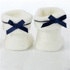 Vente en gros de chaussettes épaisses pour nouveau-né fille et garçon, chaussettes en coton biologique pour nouveau-né - Product Image 5