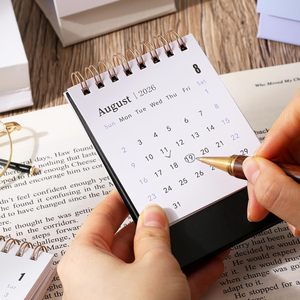 Calendrier de bureau A Year of Wonder avec <span class=keywords><strong>des</strong></span> citations inspirantes quotidiennes et <span class=keywords><strong>des</strong></span> photos de <span class=keywords><strong>la</strong></span> nature époustouflantes pour éclairer votre espace de travail - Product Image 6