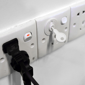 PRODIGY OL017 Protection de prise de sécurité pour bébé avec prise française pour la sécurité électrique des enfants et des nourrissons, matériau ABS fabriqué aux États-Unis - Product Image 5