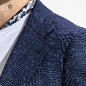 Veste décontractée <span class=keywords><strong>bleu</strong></span> <span class=keywords><strong>marine</strong></span> à carreaux pour <span class=keywords><strong>homme</strong></span> Revers en pointe <span class=keywords><strong>Blazer</strong></span> de luxe à simple boutonnage Vêtement d'extérieur - Product Image 2