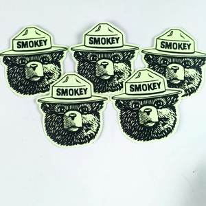 Calcomanías Fluorescentes Personalizadas Autoadhesivas, Decoración Creativa de Anime con Luz Nocturna para Habitación Infantil, Pegatinas Fluorescentes Decorativas - Product Image 3