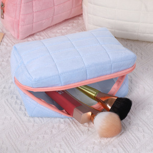 Borsa Cosmetica in Velluto di Alta Gamma per Viaggi, Grande Capacità, Portatile, Elegante, con Logo alla Moda - Product Image 3